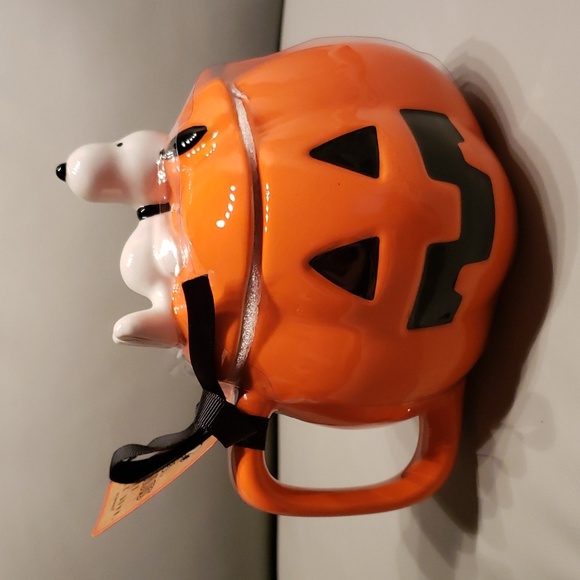 Rae Dunn “The Great Pumpkin" with Snoopy on Pumpkin lid Mug NWT - Picture 2 of 7